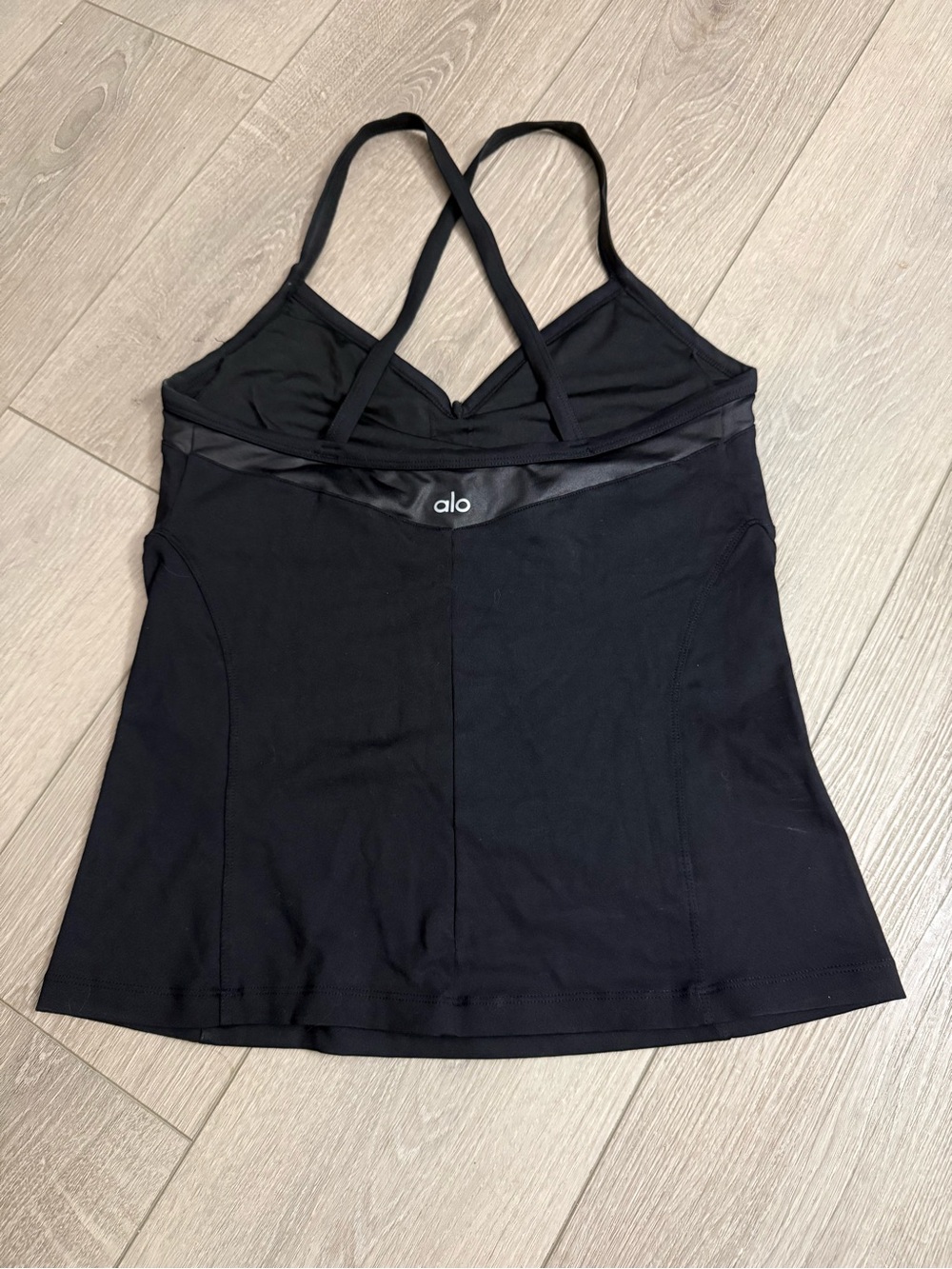 ALO Yoga Black Cross Strap Bra Top size M - Picture 2 of 5